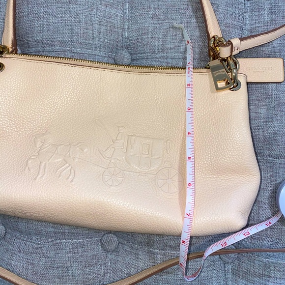 Coach Cross Body - Picture 8 of 9